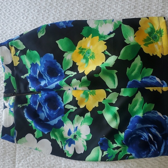 Floral Summer Skirt - Picture 2 of 3